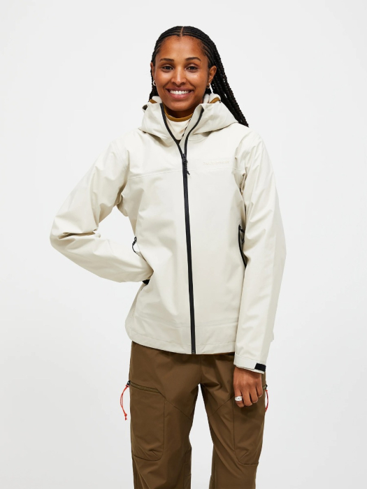 Treeline GORE-TEX 3L Shell Jacket Women model Treeline GORE-TEX 3L Shell Jacket Women model